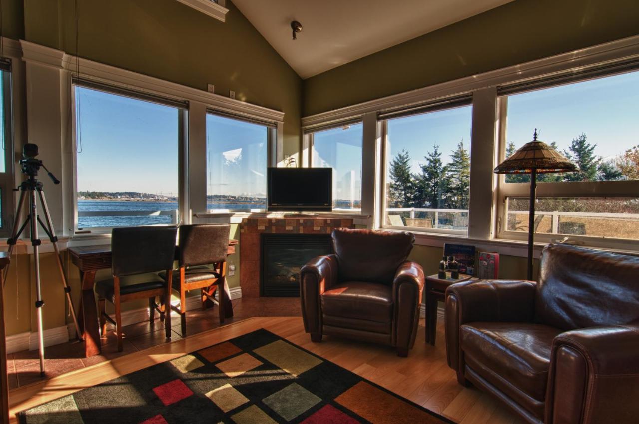 Birds Of A Feather Victoria Oceanfront Studio Suites Colwood Exterior foto