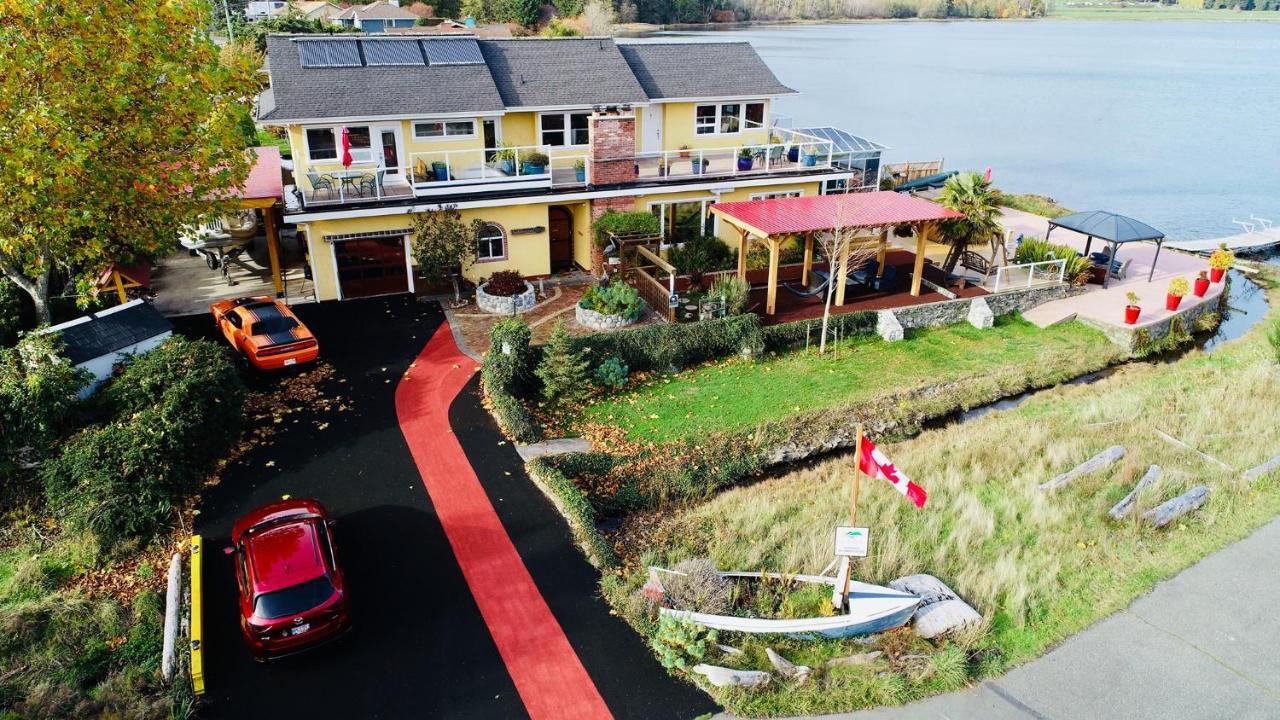 Birds Of A Feather Victoria Oceanfront Studio Suites Colwood Exterior foto