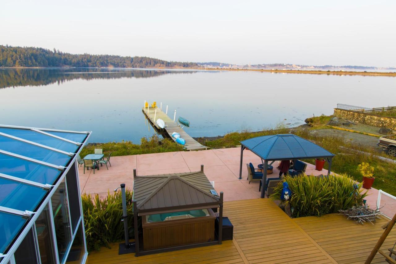 Birds Of A Feather Victoria Oceanfront Studio Suites Colwood Exterior foto