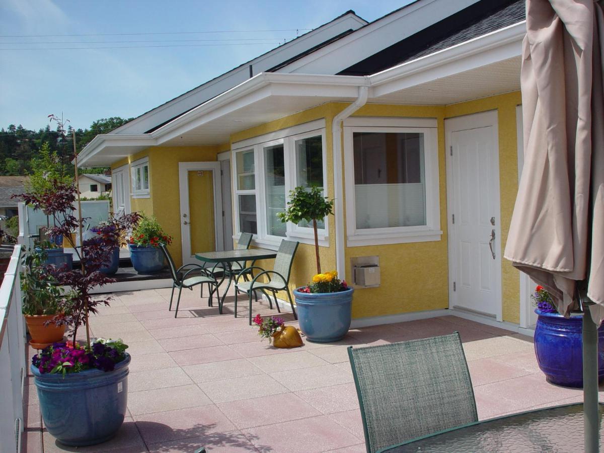 Birds Of A Feather Victoria Oceanfront Studio Suites Colwood Exterior foto